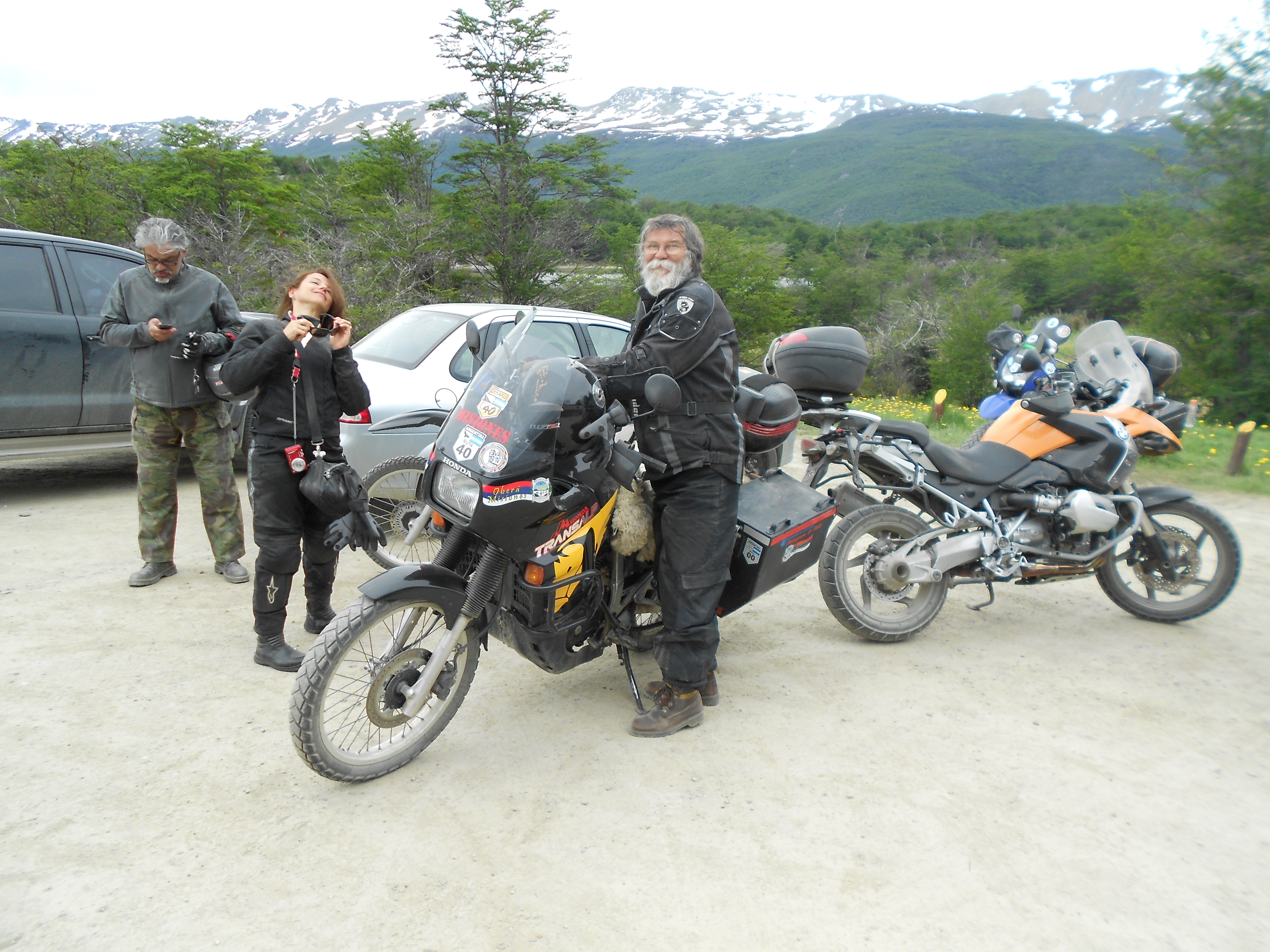 Viajando en Moto. En Ushuaia Vq0t