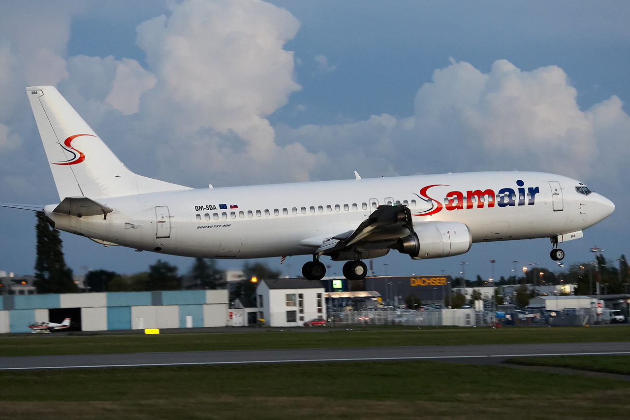 [03/10/2013] Boeing B737-400 (OM-SDA) SAMAIR Ifja