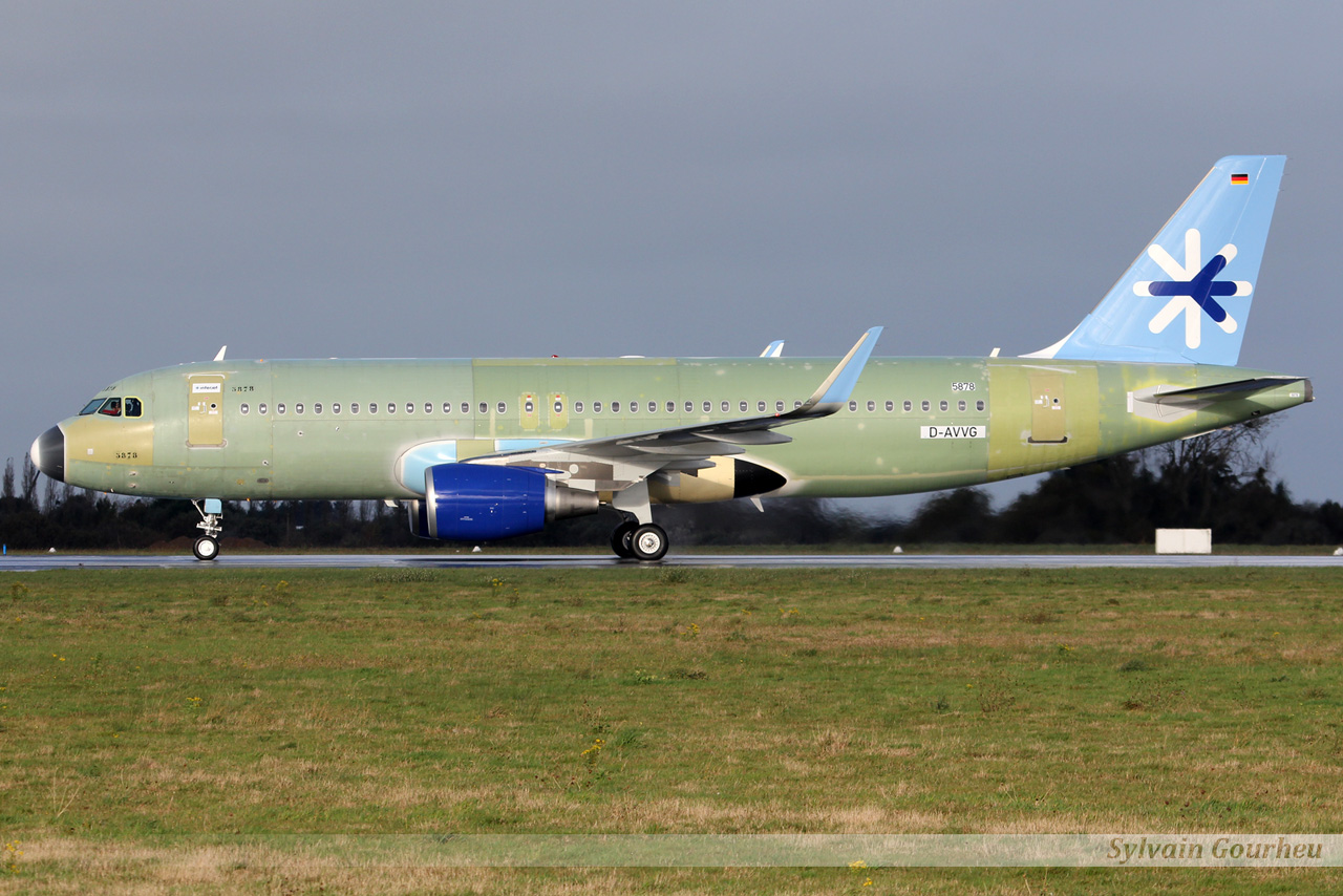 Airbus A320-214SL Interjet XA-LHG / D-AVVG le 08.11.13 W5rf