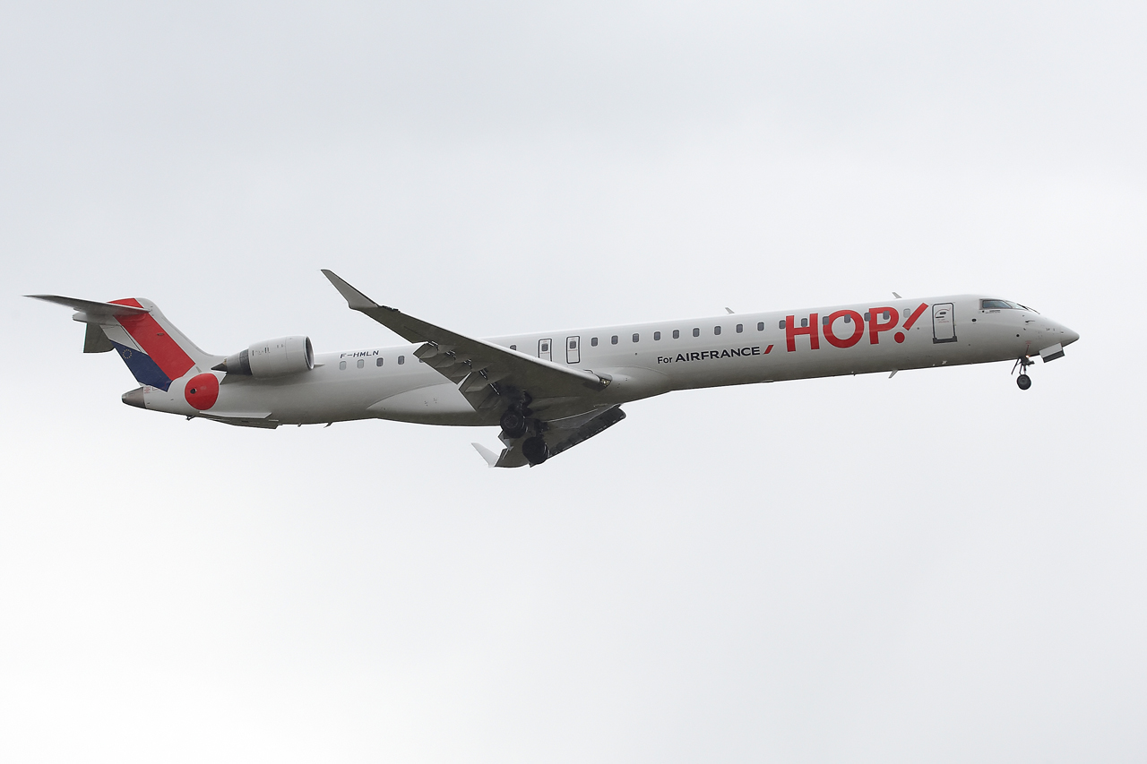 [10/03/2013] Bombardier CRJ-1000 (F-HMLN) Hop! Dhpk