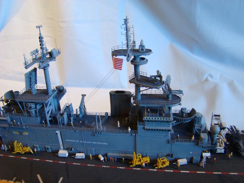 USS WASP LHD-1 1/350 Revell  Dsc09164g