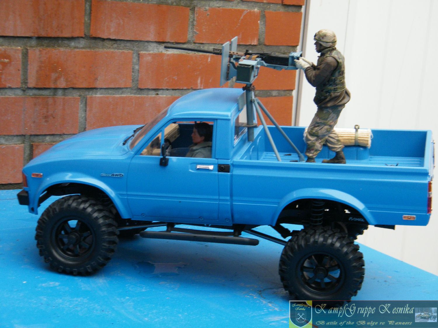 1/10 Toyota Hilux - SCX 10 axial chassis   Dscf5781k