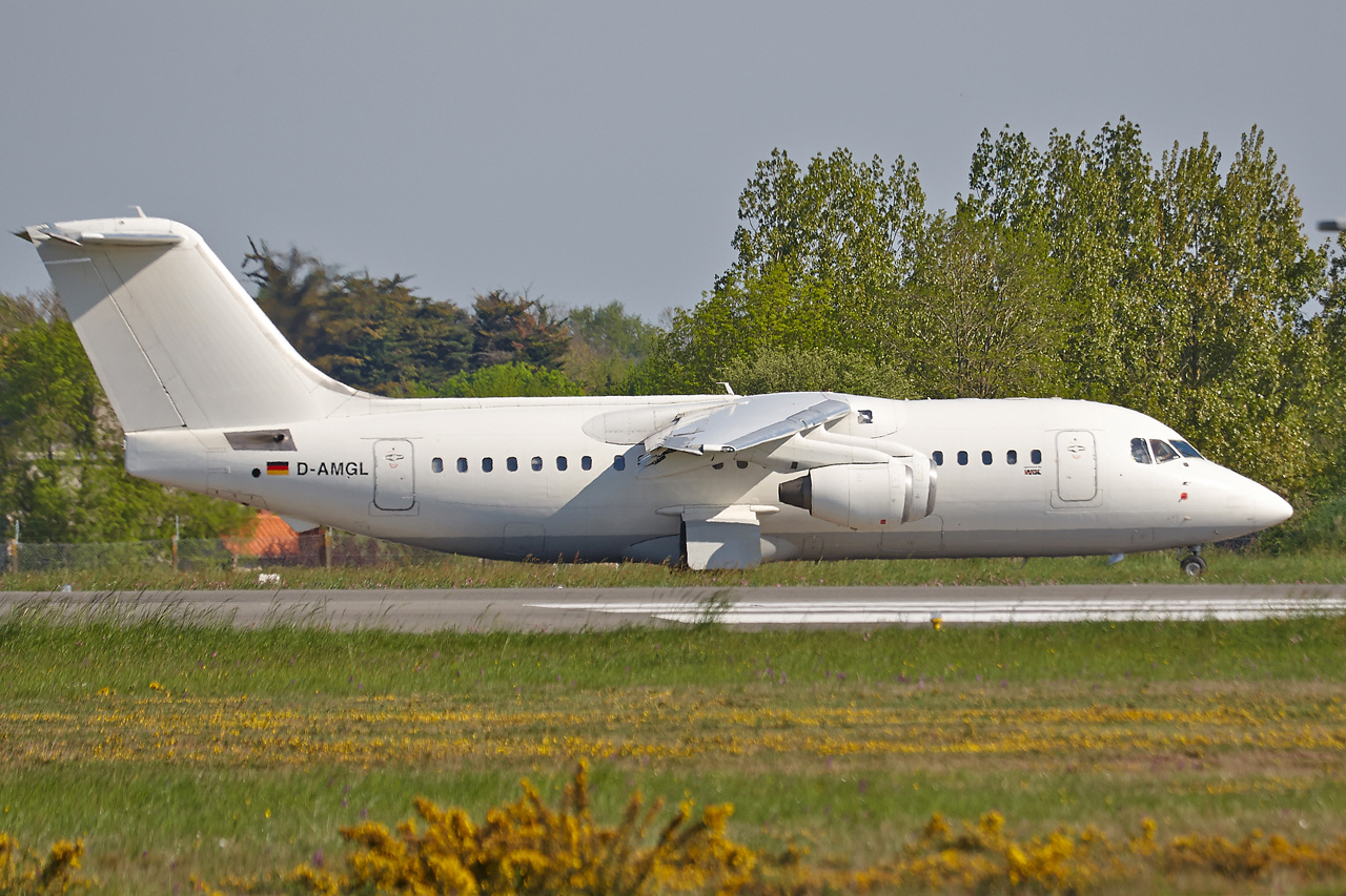 [19/04/2015] Bae146 (D-AMGL) WDL Aviation  Smpqk4