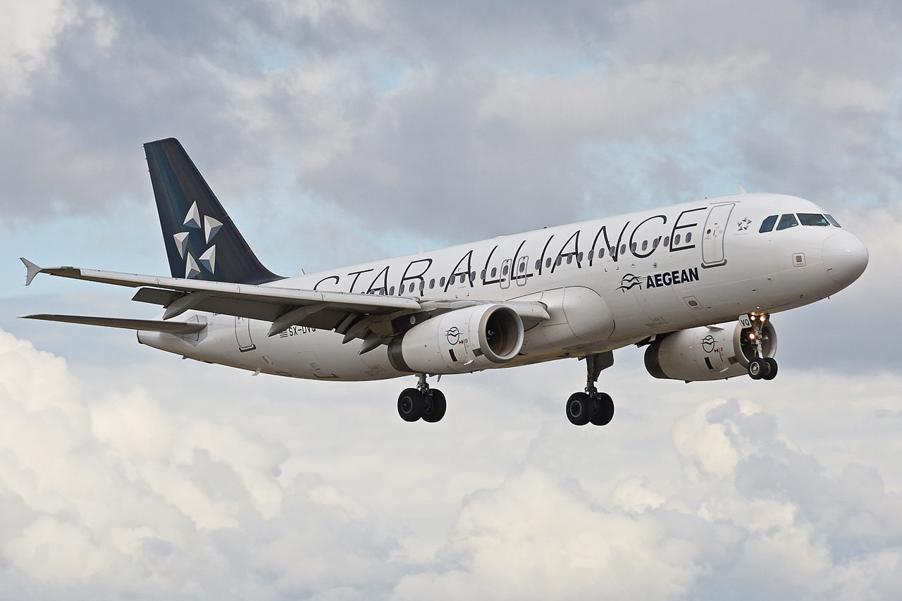 [24/08/2014] Airbus A320 (SX-DVQ) Star Alliance (Aegean Airlines) VGAJS1