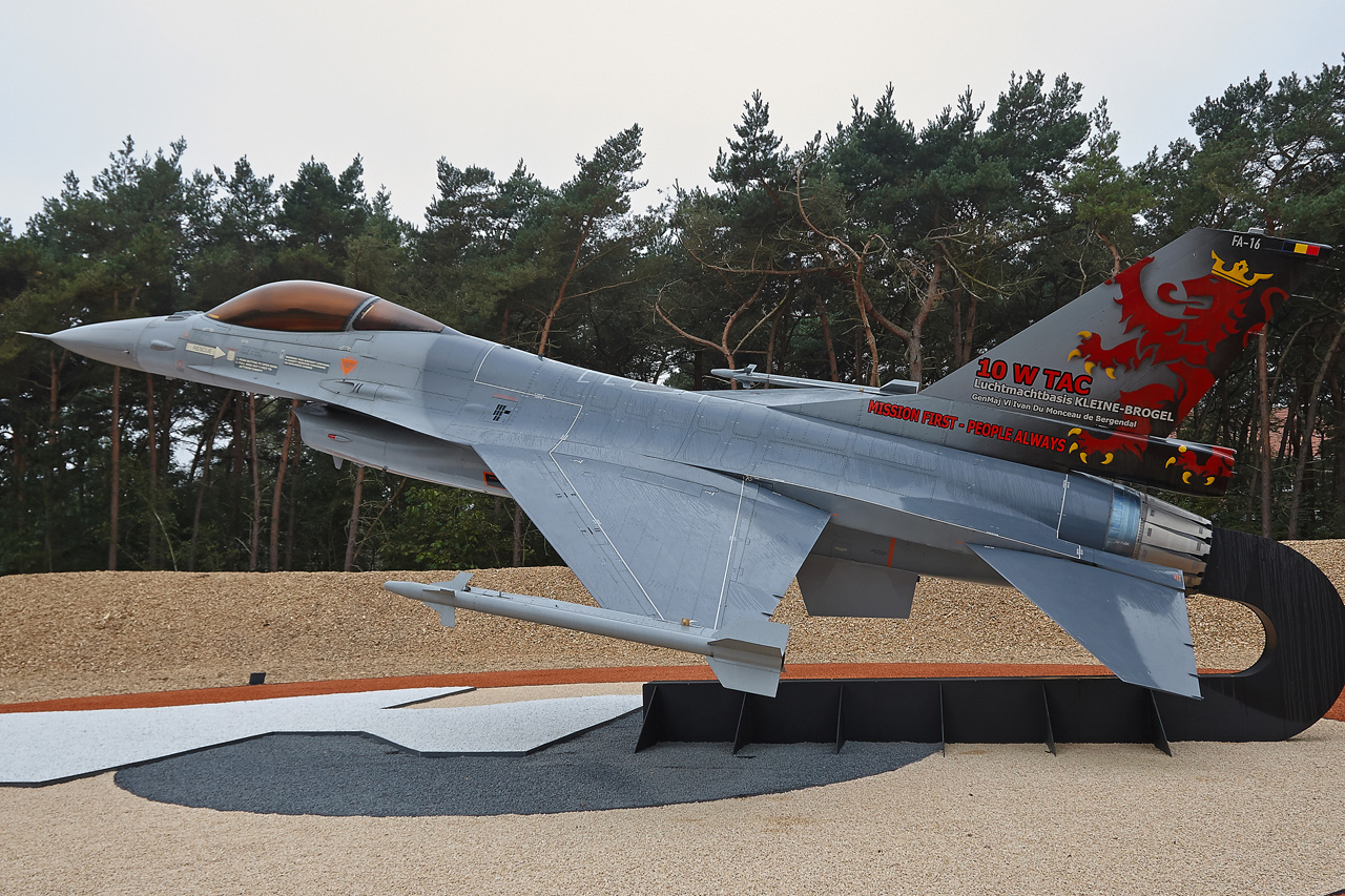 [12-14/09/2014]Meeting de Klein Brogel: Belgian Air Force Days... WDXLWu