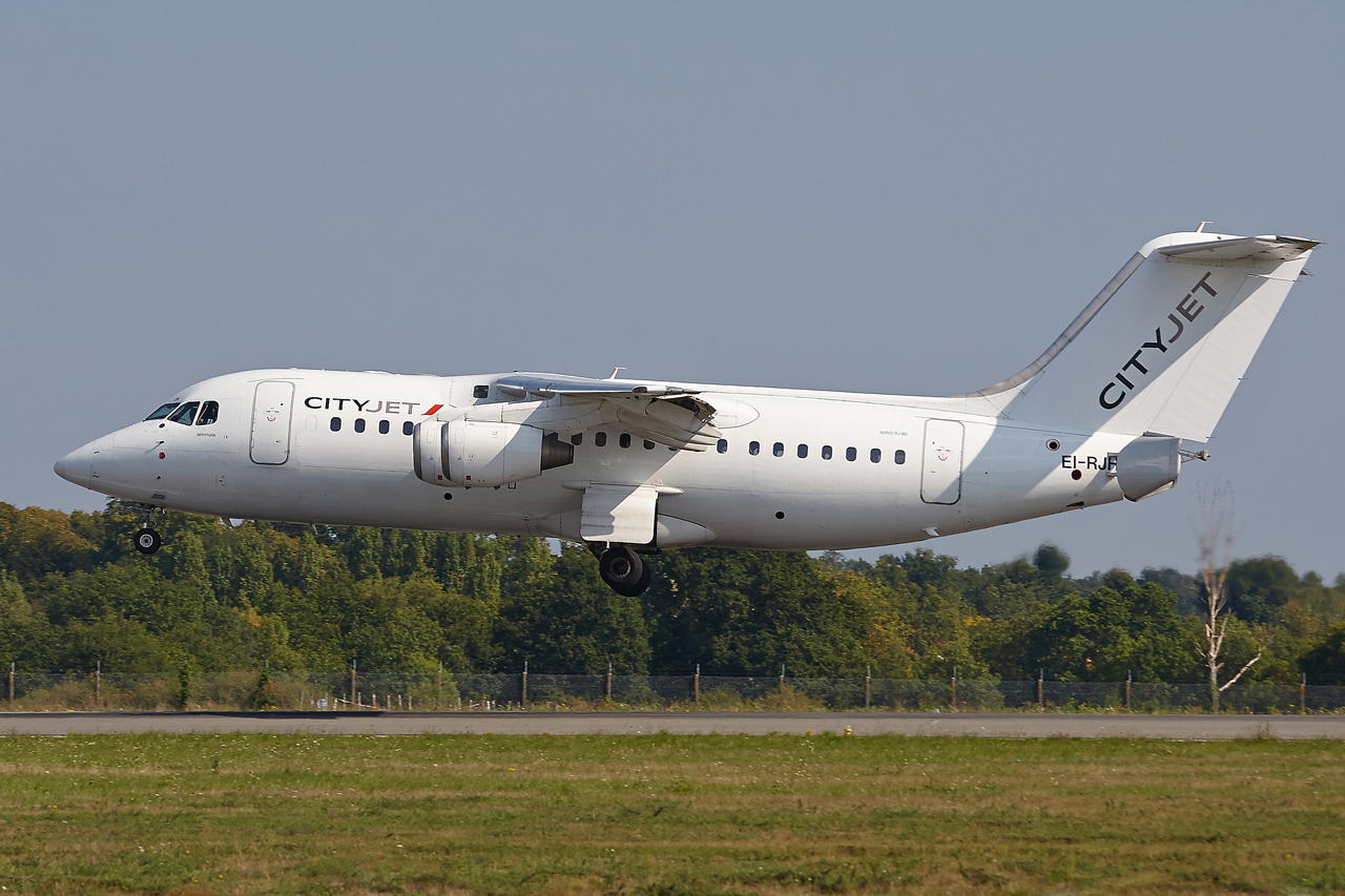 Spotting du 07/09/2014: A330-200 Syphax Ebwv9S