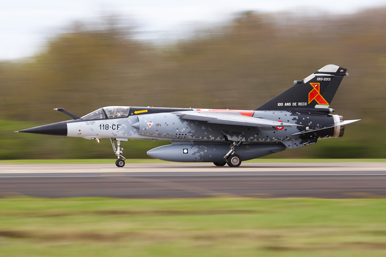 [11/04/2013] Base Aérienne 118 de Mont de Marsan: Centenaire de la "Cocotte" escadrille BR11...  Plc4