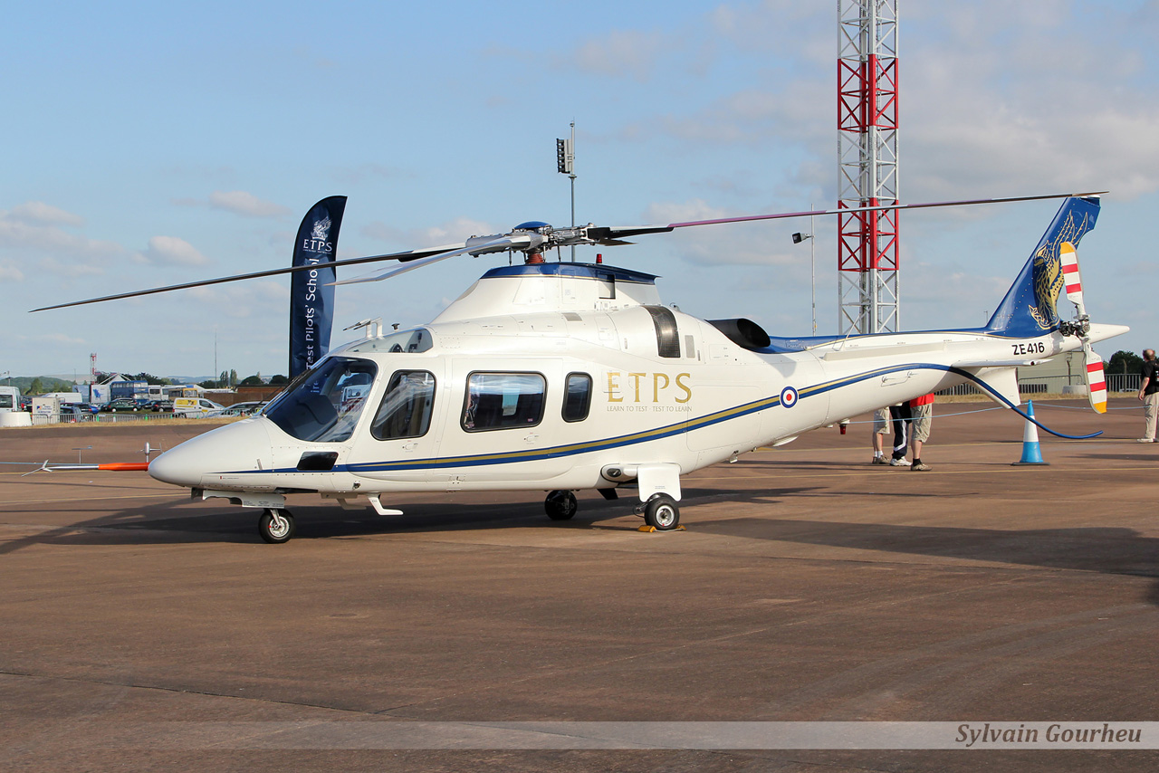 Royal International Air Tattoo 2013  - Page 10 Rhkb