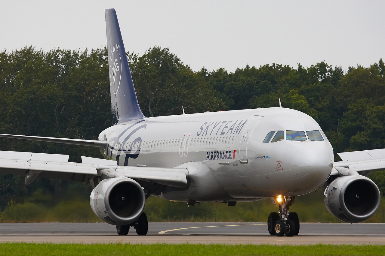 [F-GFKS & F-GFKY] A320 Air France Skyteam c/s - Page 3 Ketg