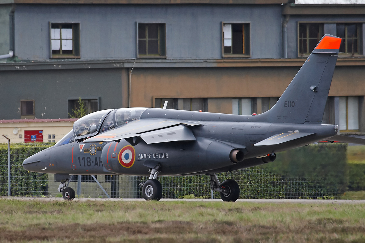 [11/04/2013] Base Aérienne 118 de Mont de Marsan: Centenaire de la "Cocotte" escadrille BR11...  2t29