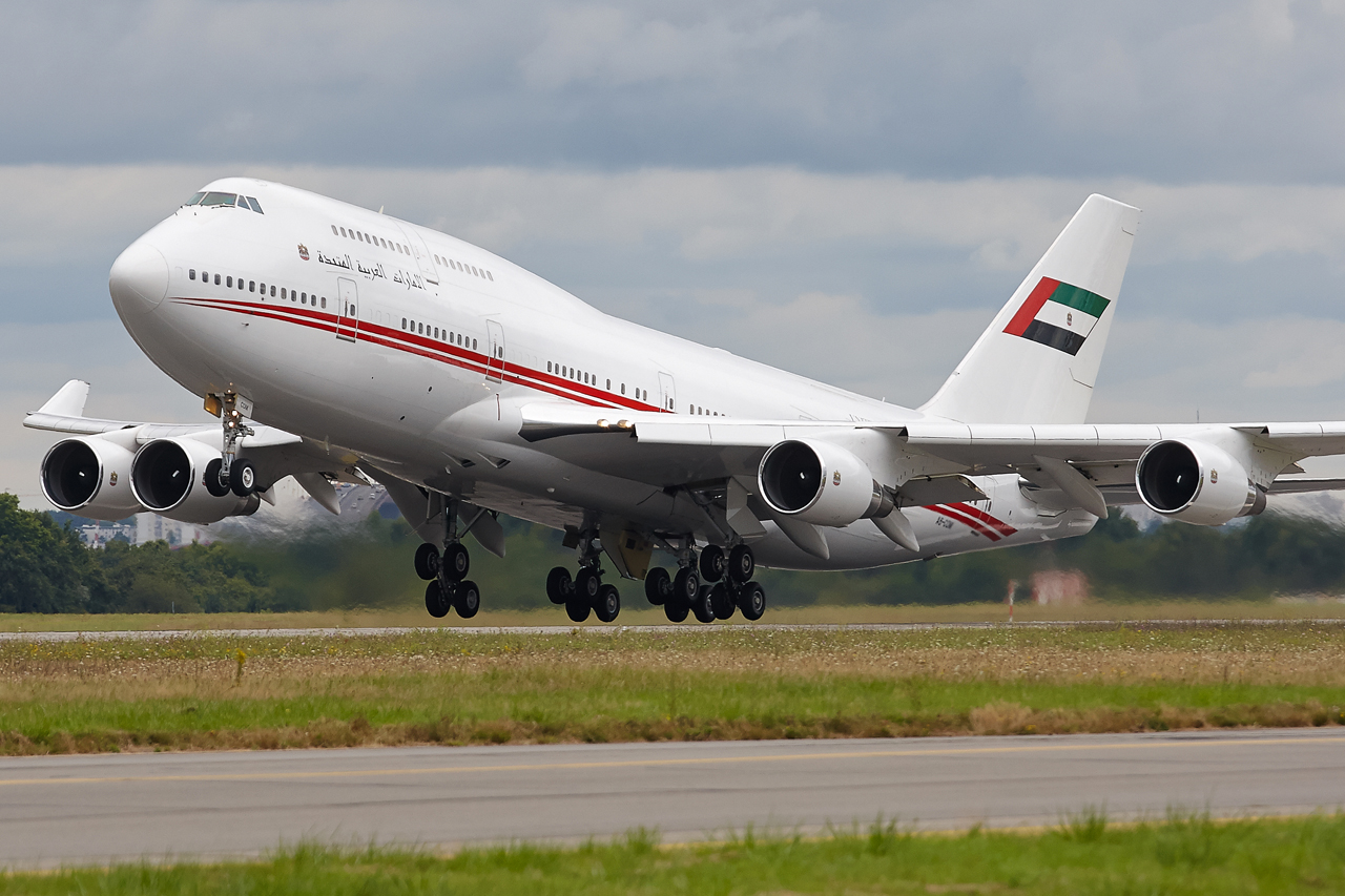 [23/08/2014] Boieng B747-400 + B737-800 (BBJ2) Dubai Air Wing WnKld6