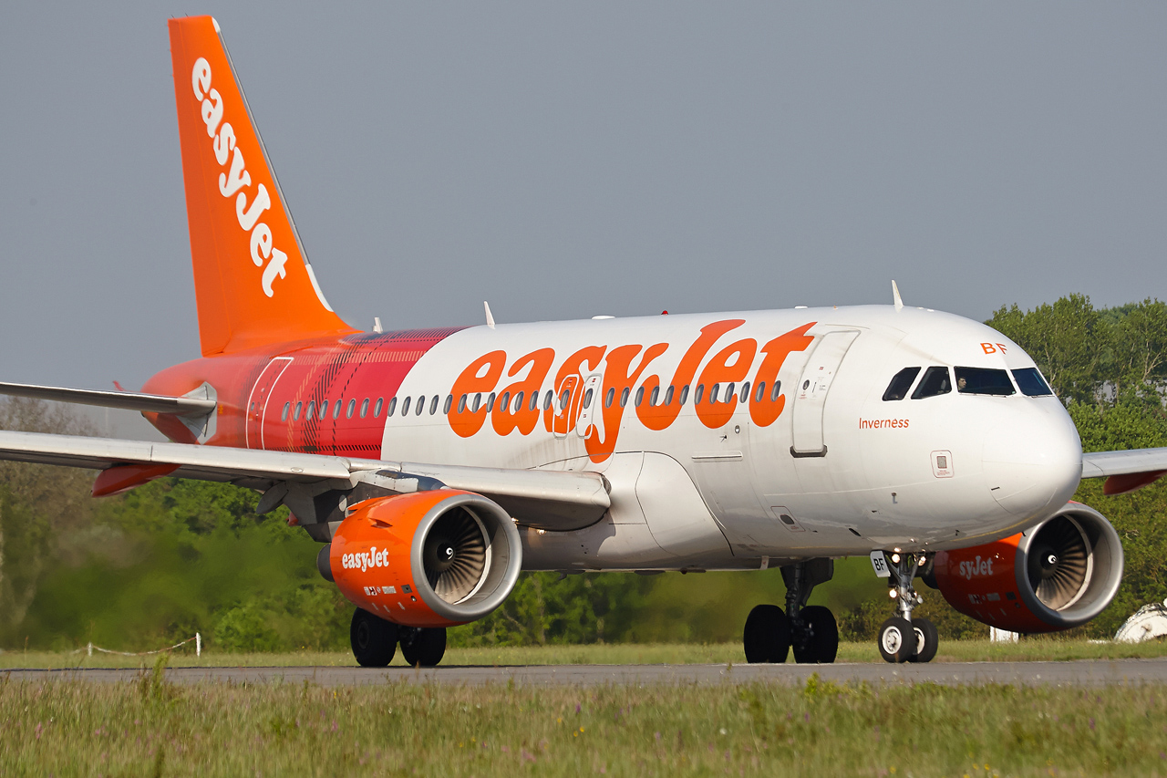 [23/04/2015] Airbus A319 (G-EZBF) Easyjet "Inverness" Tartan livery 2RUH7S