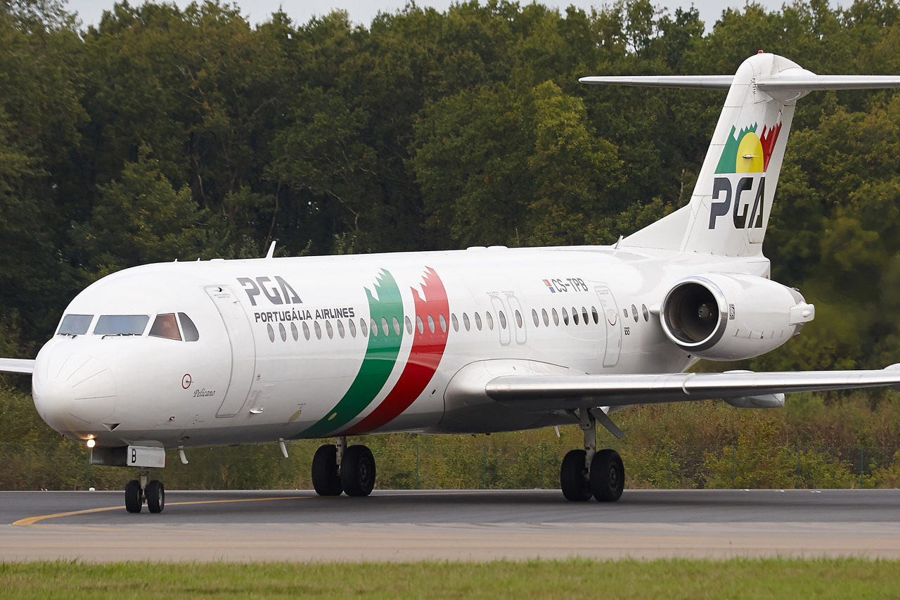 [21/10/2014] Fokker 100 (CS-TPB) Portugalia 4SATKu