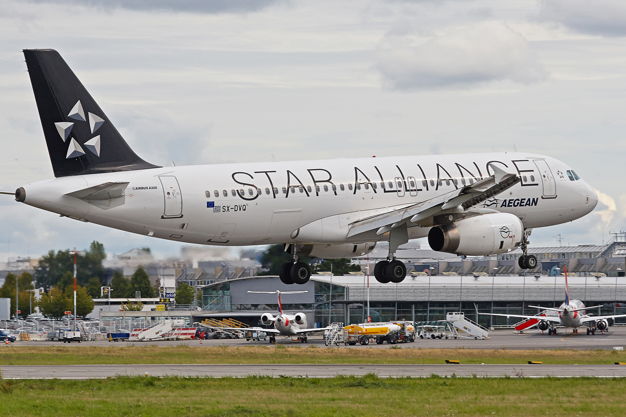 [24/08/2014] Airbus A320 (SX-DVQ) Star Alliance (Aegean Airlines) LrPz69