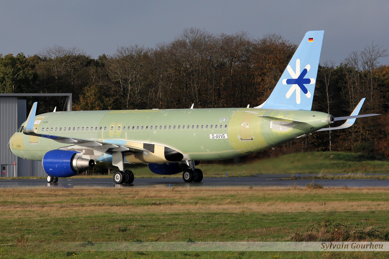 Airbus A320-214SL Interjet XA-LHG / D-AVVG le 08.11.13 Lm9s