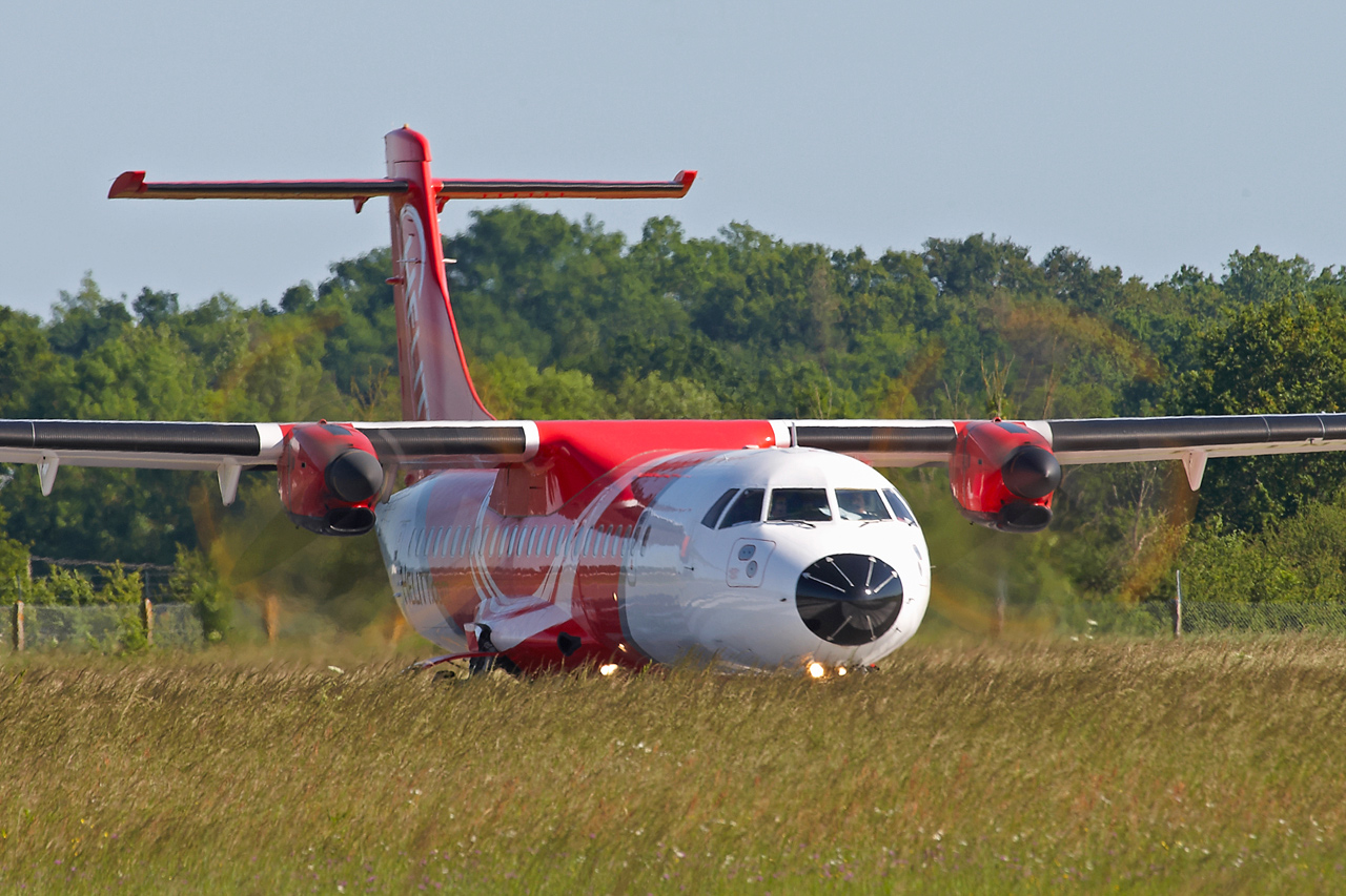 [01/06/2012] ATR 72-212 (EC-LNR) Helitt Líneas Aéreas 6w9s