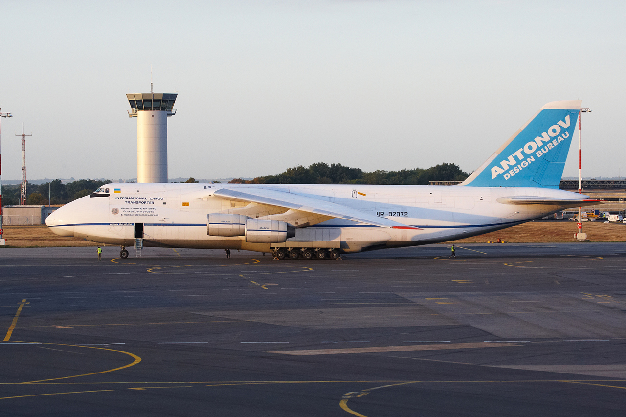 [11/09/2013] Antonov 124 (UR-82072) Antonov Design Bureau 3mlu