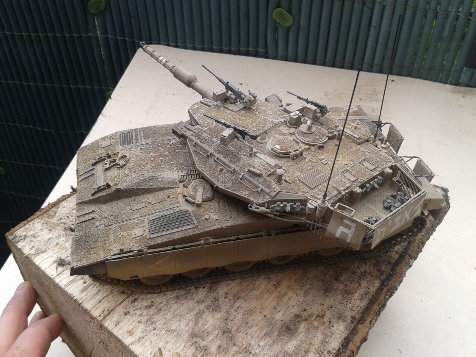 IDF MERKAVA MK.3D EARLY au 1/35 By Meng....Terminer !!! 20130402175545