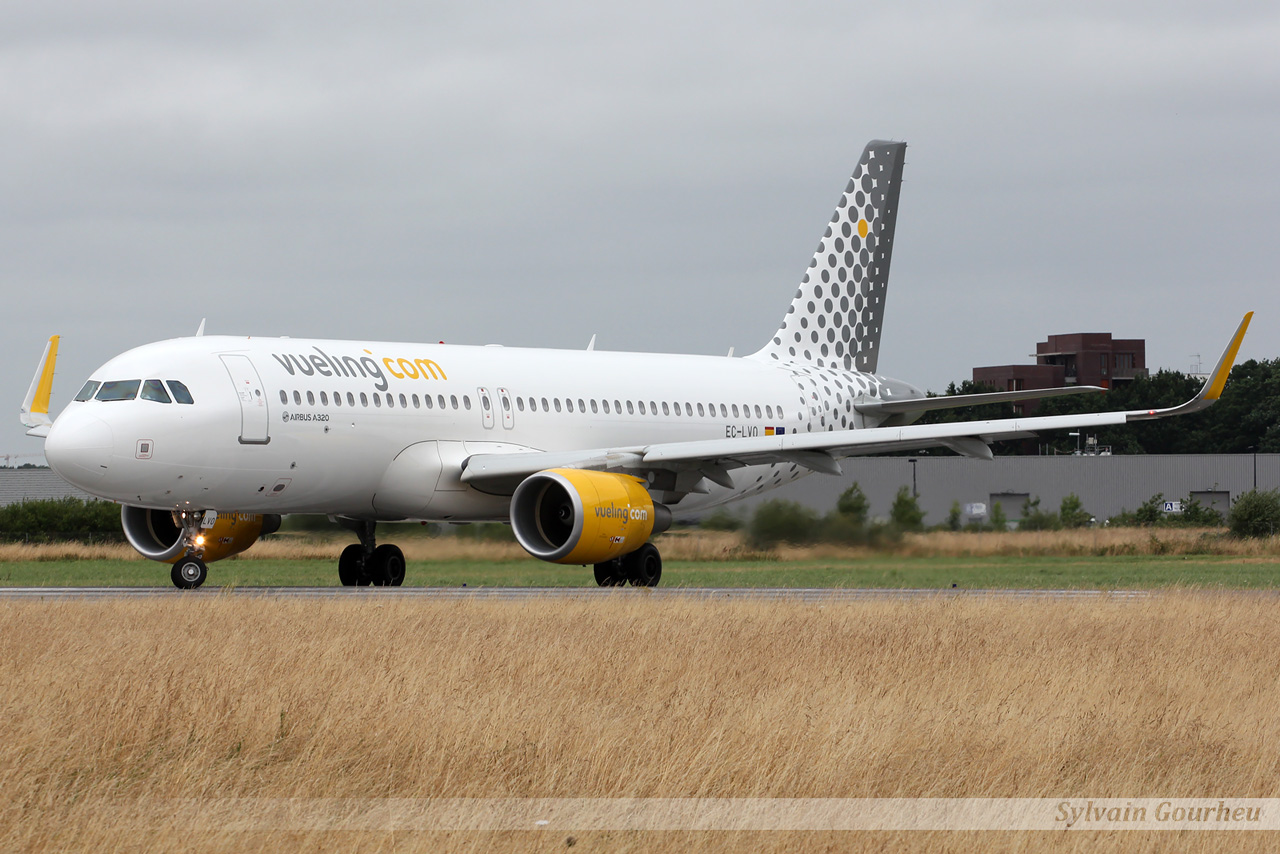 Airbus A320-214(WL) Vueling Airlines EC-LVO "Sharklets" le 30.07.13 58zh