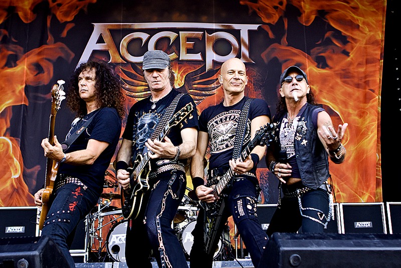 Accept - Blind Rage - Live in Chile (Bonus DVD) (2014)  K5u1