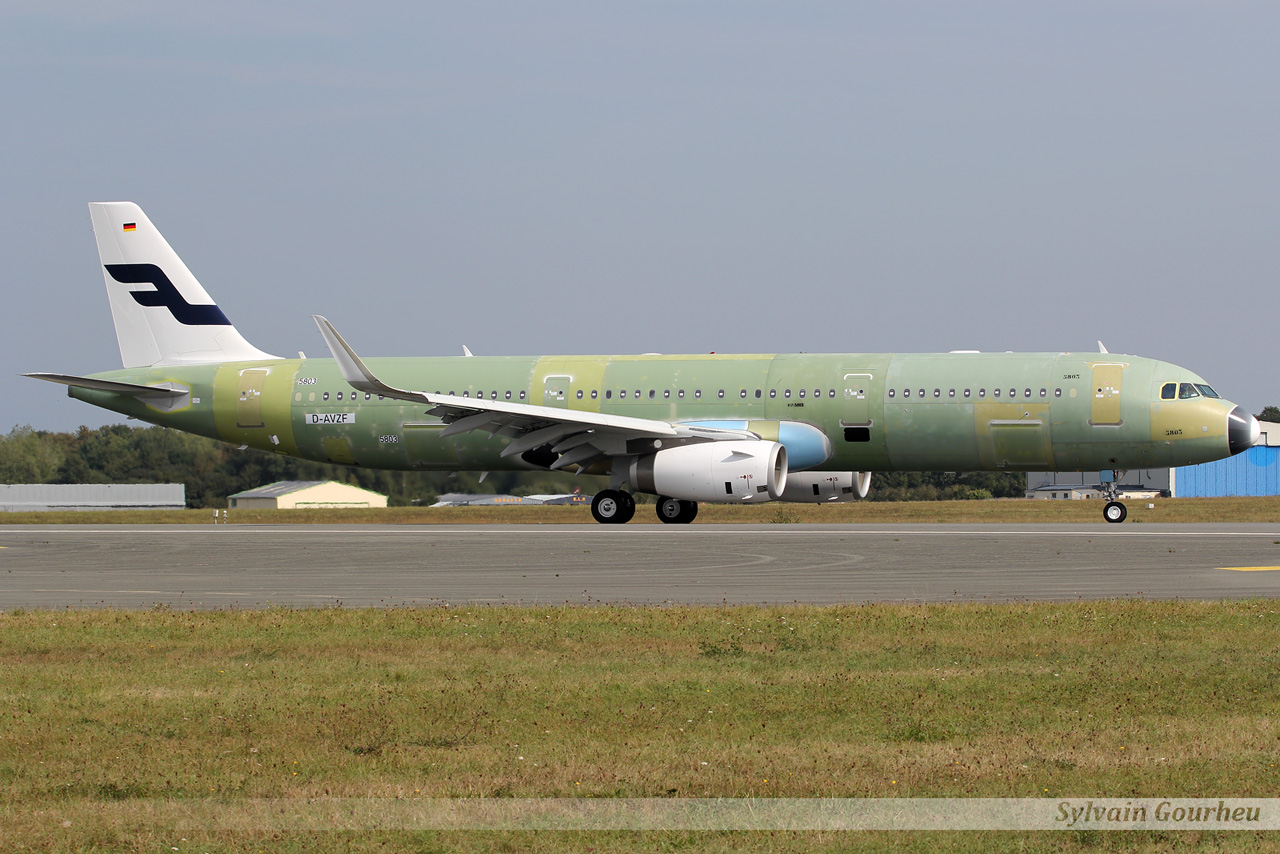 Airbus A321-231SL Finnair OH-LZH / D-AVZF le 27.09.13 & 08.10.13 Hldq