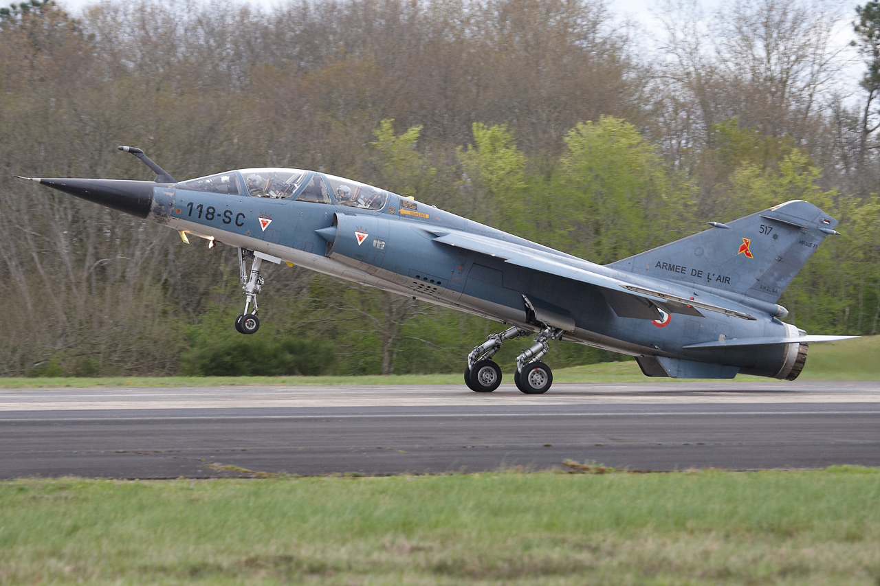 [11/04/2013] Base Aérienne 118 de Mont de Marsan: Centenaire de la "Cocotte" escadrille BR11...  6nw7