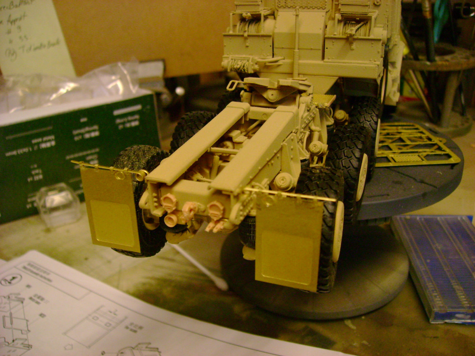 M1070 Truck Tractor & M1000 Semi-Trailer By T-bird!!!!! 1/35 Hobby Boss.Up du01/02.... - Page 4 114mms