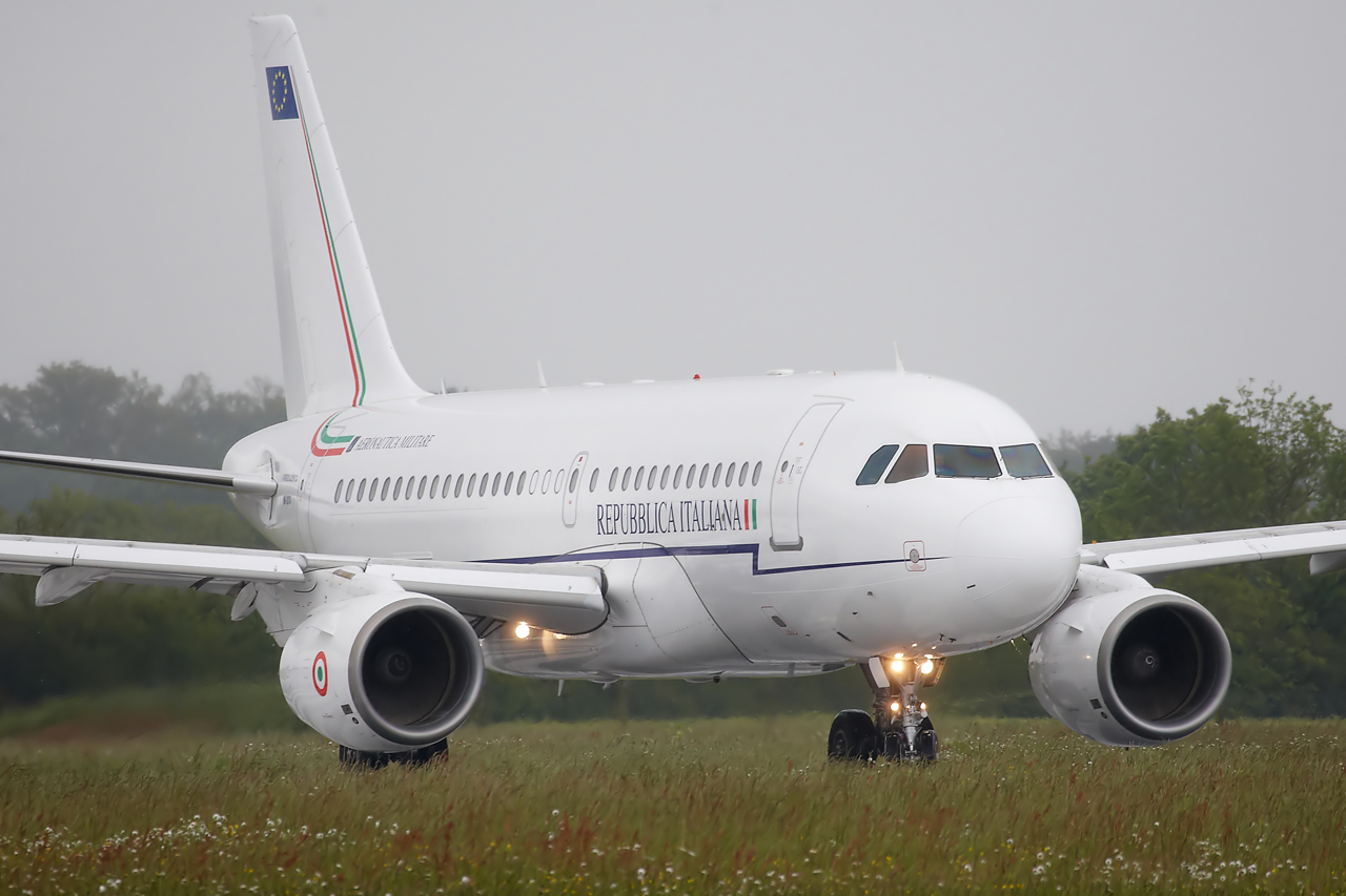 [19/05/2012] Airbus 319ACJ (MM-61374) Aeronautica Militare F8hg