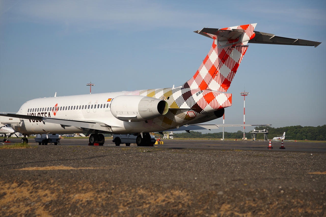 [01/06/2012] Boeing 717-2BL (EC-LQI) Volotea Wyeo