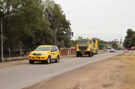 Los Dakar salieron del Puerto de Campana....FIESTA TOTAL.! 5ckr