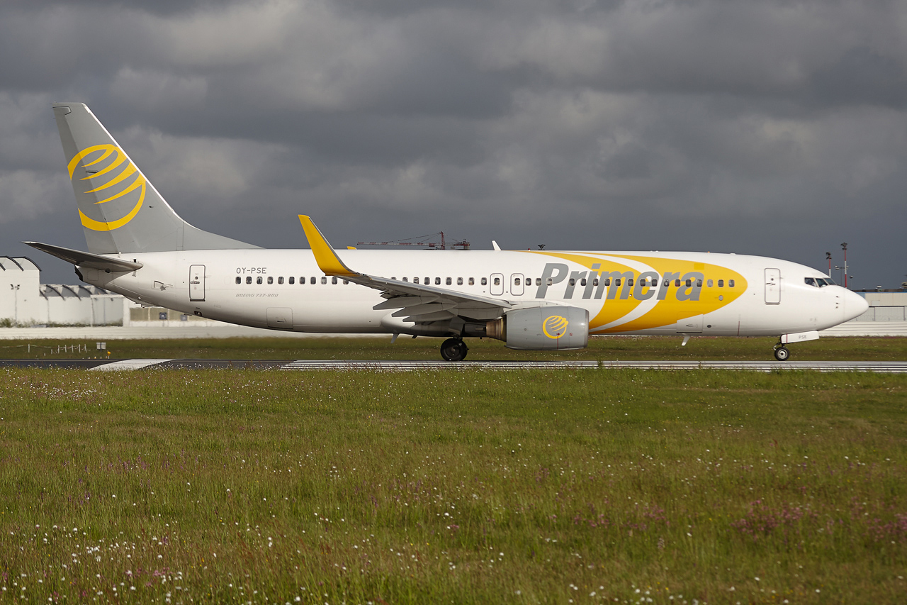 [27/04/2014] Boeing 737-800 (OY-PSE) Primera Air 75qf