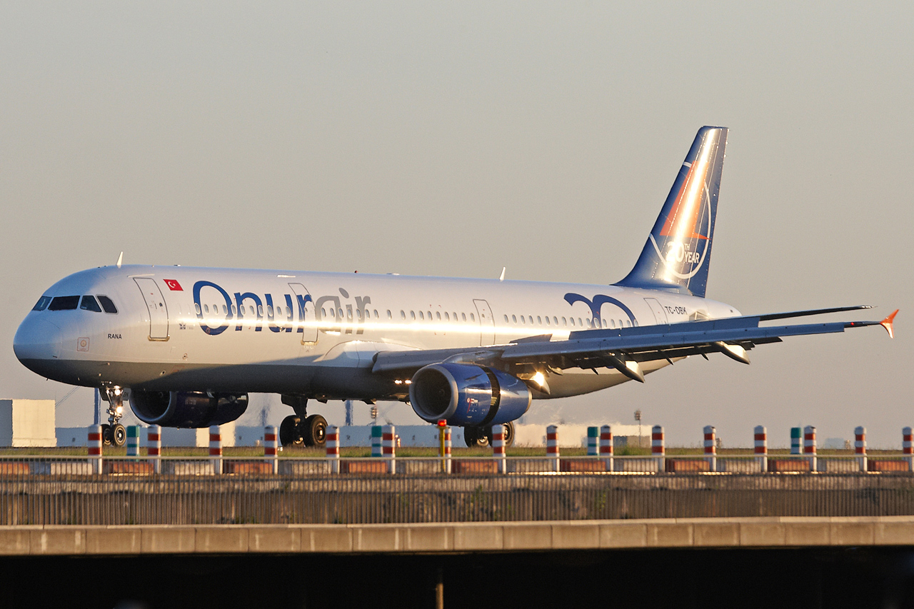 [Topic unique] Paris Roissy-Charles de Gaulle (LFPG): Le Fils rouge... - Page 3 B4vn