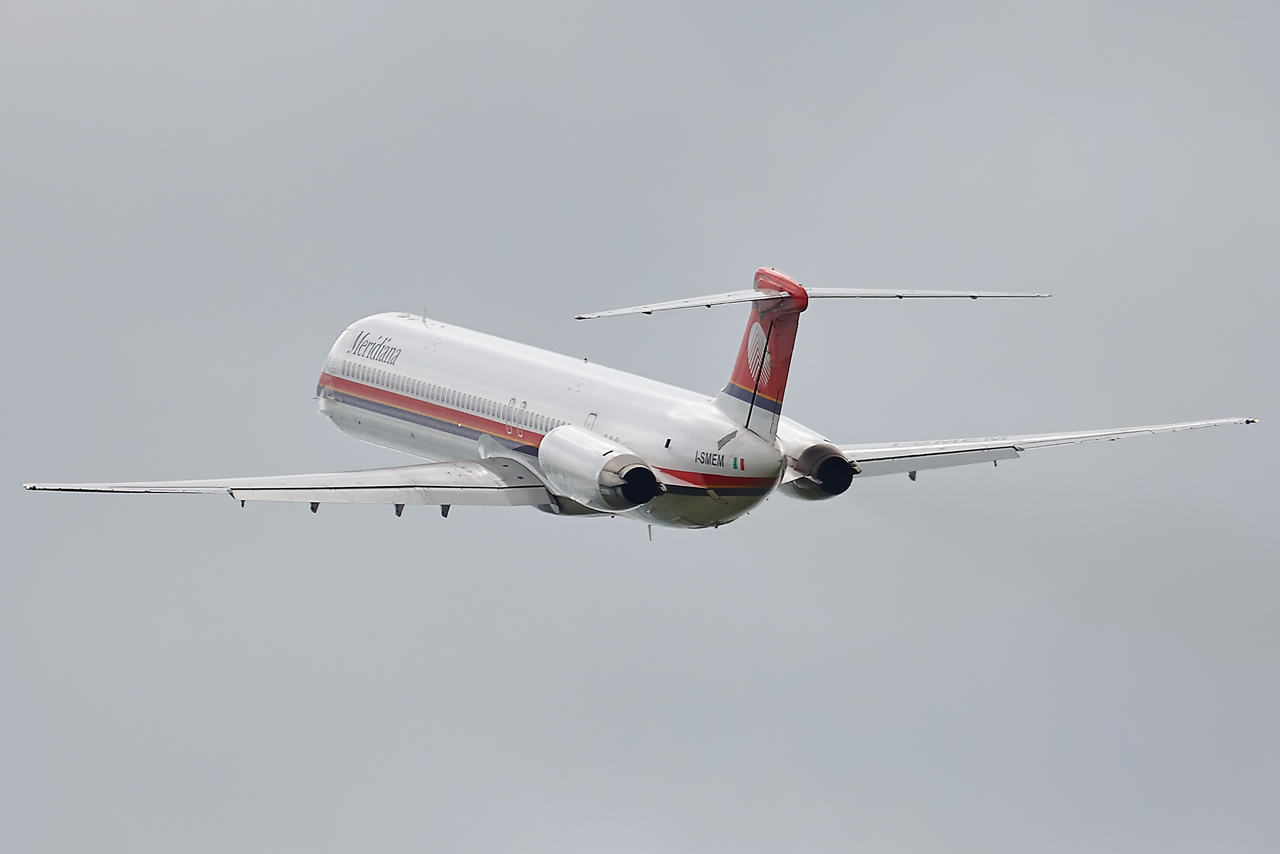 [09/05/2014] Hercules C130 (CH-03) Belgium Air Force + McDonnell Douglas MD-82 (I-SMEM) Meridiana Om1f0