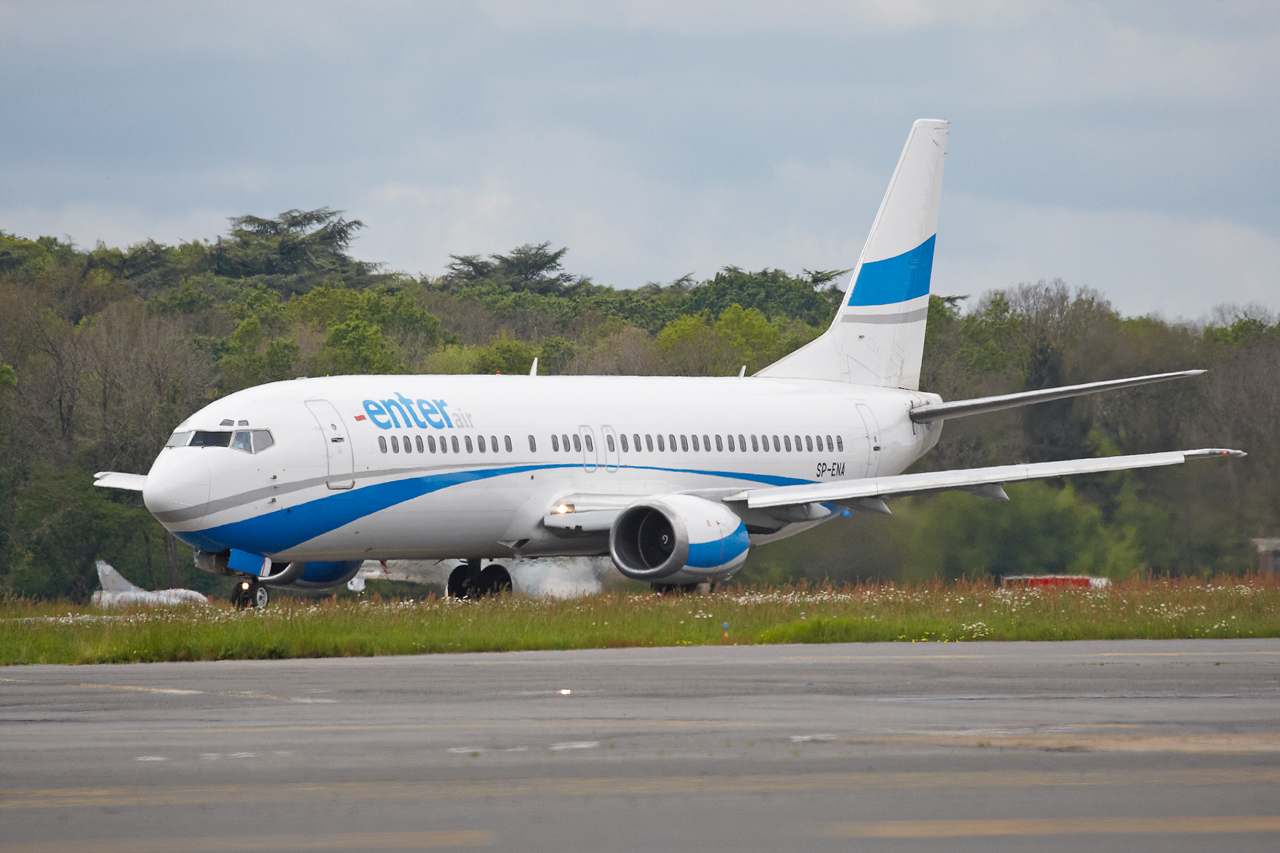 [06/05/2012] B737-400 (SP-ENA) Enter Air  Snyy