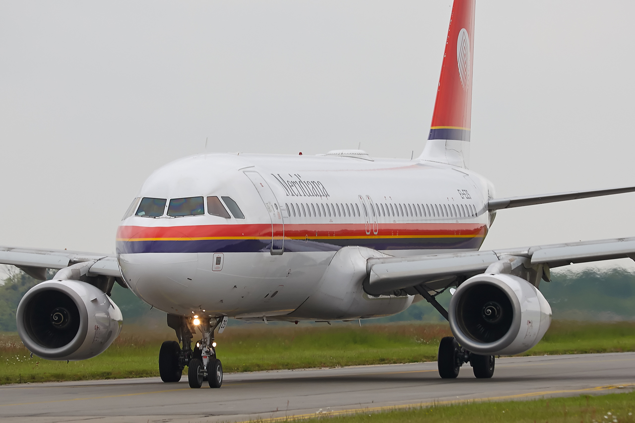 [02/05/2014] Airbus A320 (EI-EZS) Meridiana 6gg4