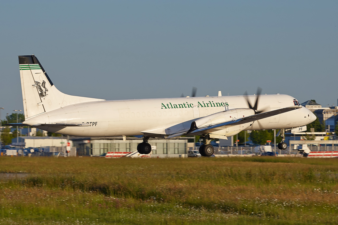 [18/05/2014] Bae ATP (G-BTPF) Atlantic Airlines 3sff