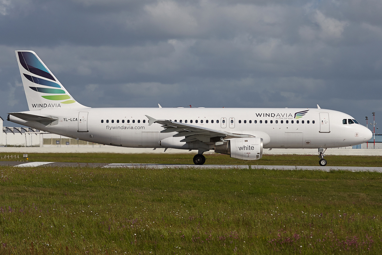 [14/02/2014] A320 (YL-LCA) Windavia 7hf0