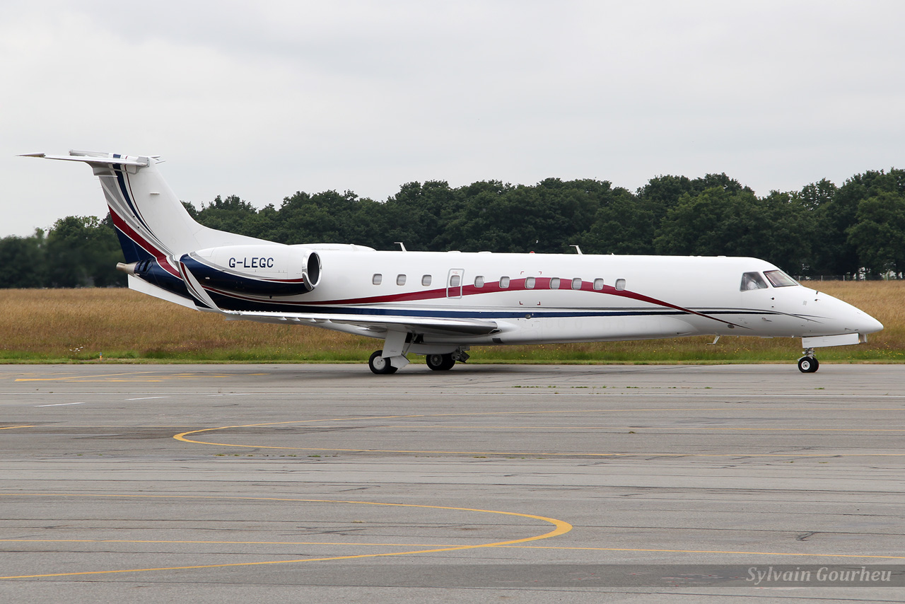 Embraer EMB-135BJ Legacy 600 London Executive Aviation G-LEGC le 28/06/13 - Page 2 Vcxd