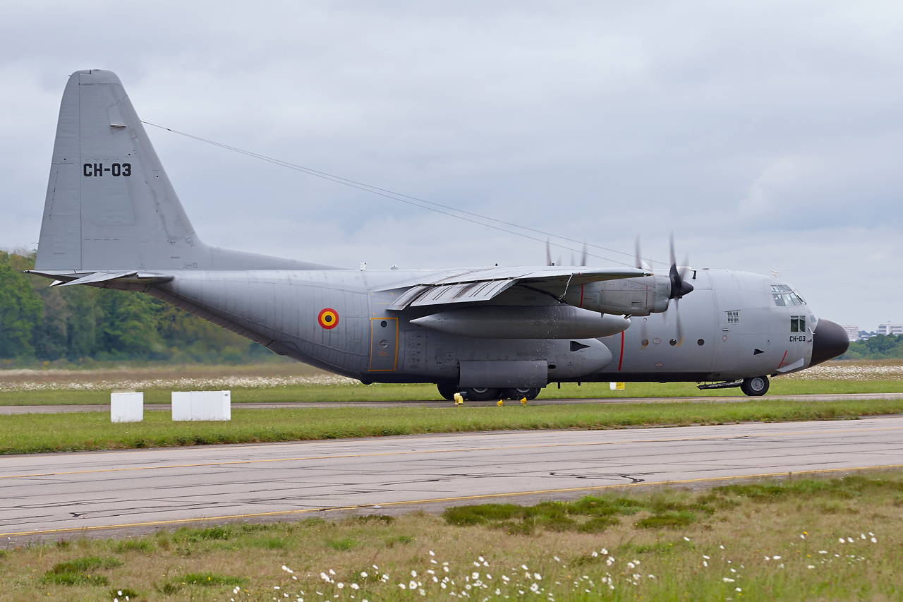 [09/05/2014] Hercules C130 (CH-03) Belgium Air Force + McDonnell Douglas MD-82 (I-SMEM) Meridiana 3m2a