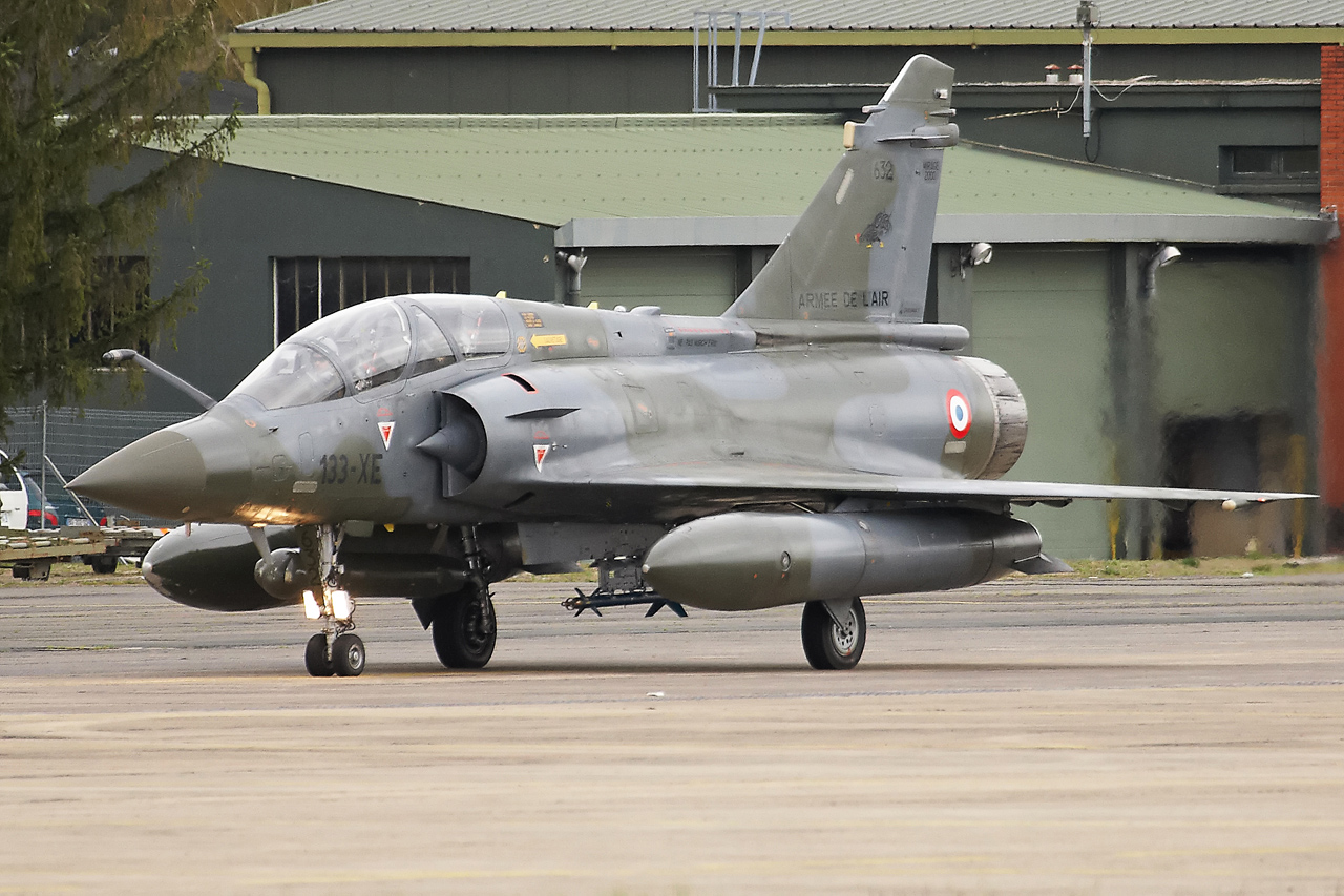 [11/04/2013] Base Aérienne 118 de Mont de Marsan: Centenaire de la "Cocotte" escadrille BR11...  Vbsl