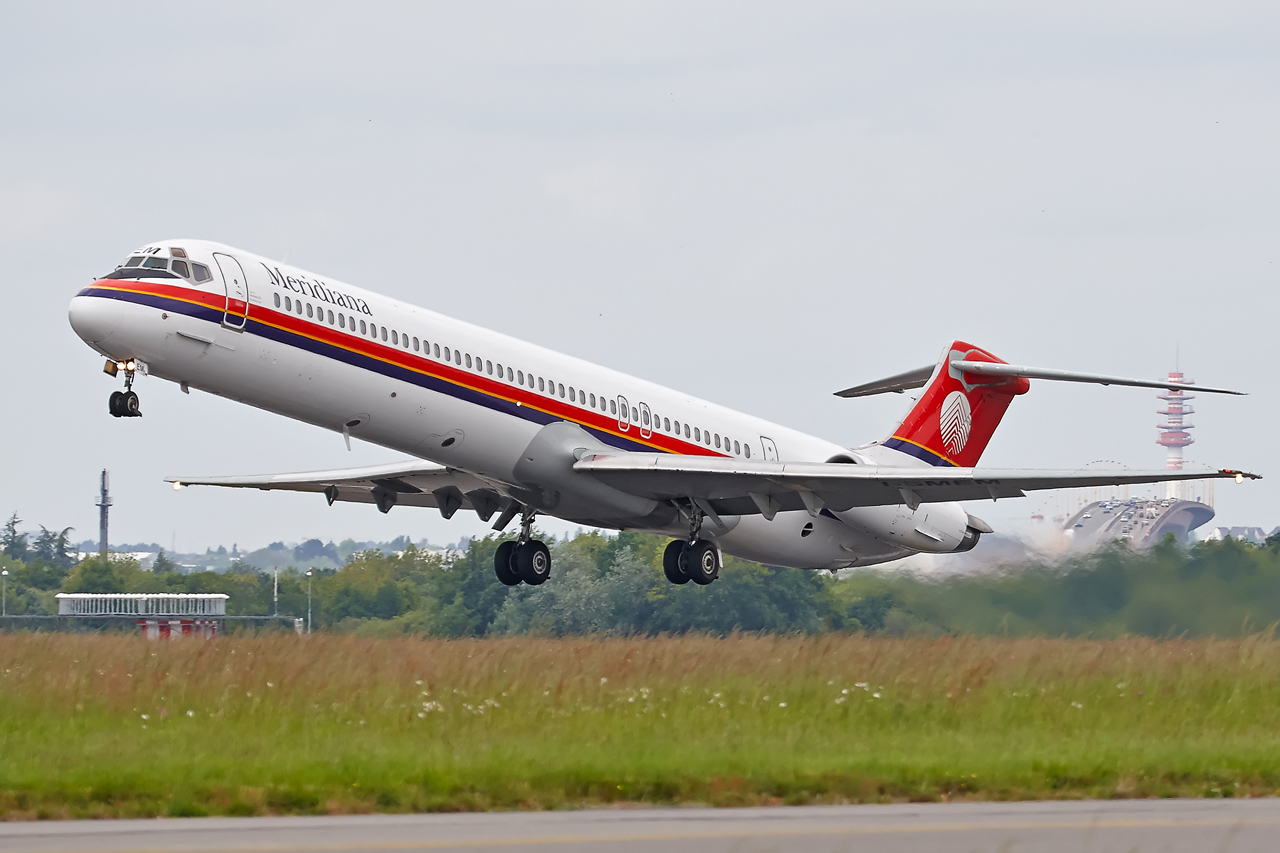 [09/05/2014] Mc donnell MD82 (I-SMEM) Meridiana Kqz2