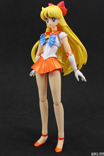 [Review] S.H. Figuarts Sailor Venus Wzb6t