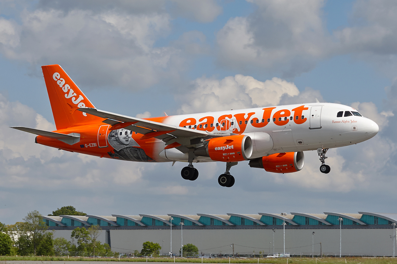 [30/04/2014] Airbus A319 (G-EZBI) Easyjet "Shakespeare c/s" H0lb