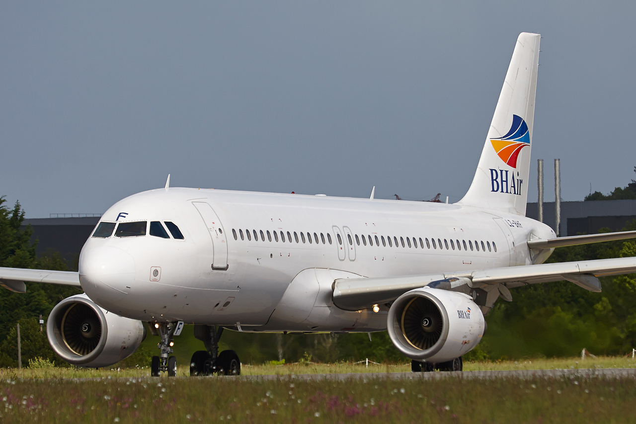 [26/04/2014] A320 (LZ-BHF) BHAir 67cj