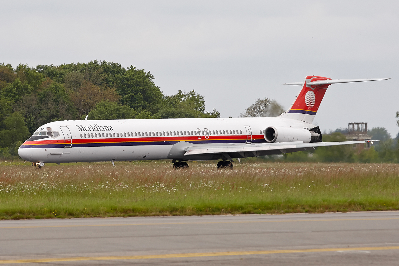 [09/05/2014] Hercules C130 (CH-03) Belgium Air Force + McDonnell Douglas MD-82 (I-SMEM) Meridiana Cxls