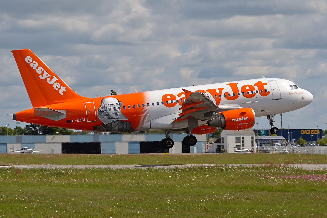 [30/04/2014] Airbus A319 (G-EZBI) Easyjet "Shakespeare c/s" U1po