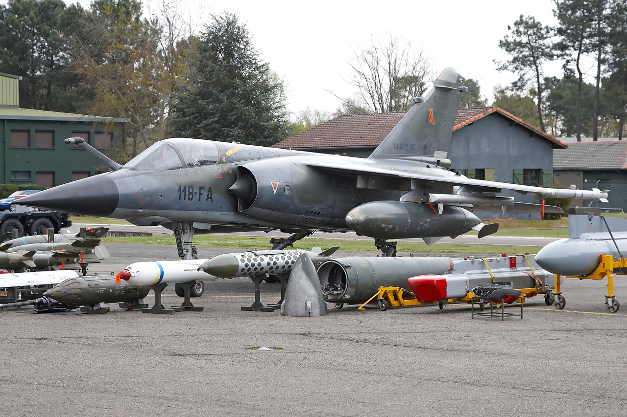 [11/04/2013] Base Aérienne 118 de Mont de Marsan: Centenaire de la "Cocotte" escadrille BR11...  Ensm