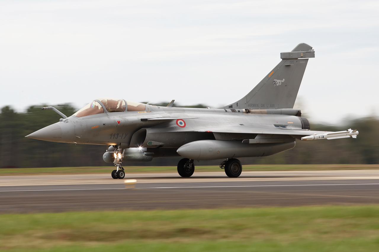 [11/04/2013] Base Aérienne 118 de Mont de Marsan: Centenaire de la "Cocotte" escadrille BR11...  D9o8