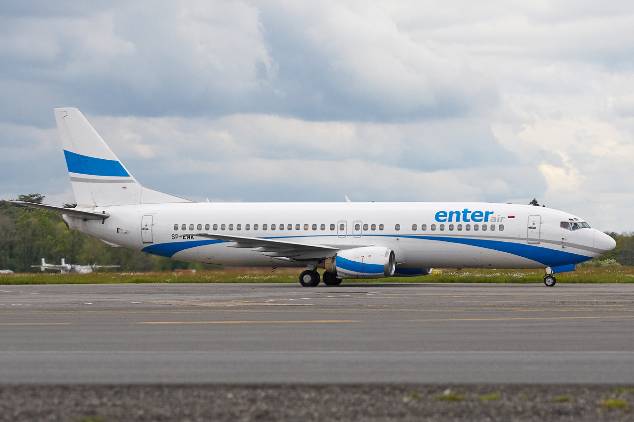 [06/05/2012] B737-400 (SP-ENA) Enter Air  W83q