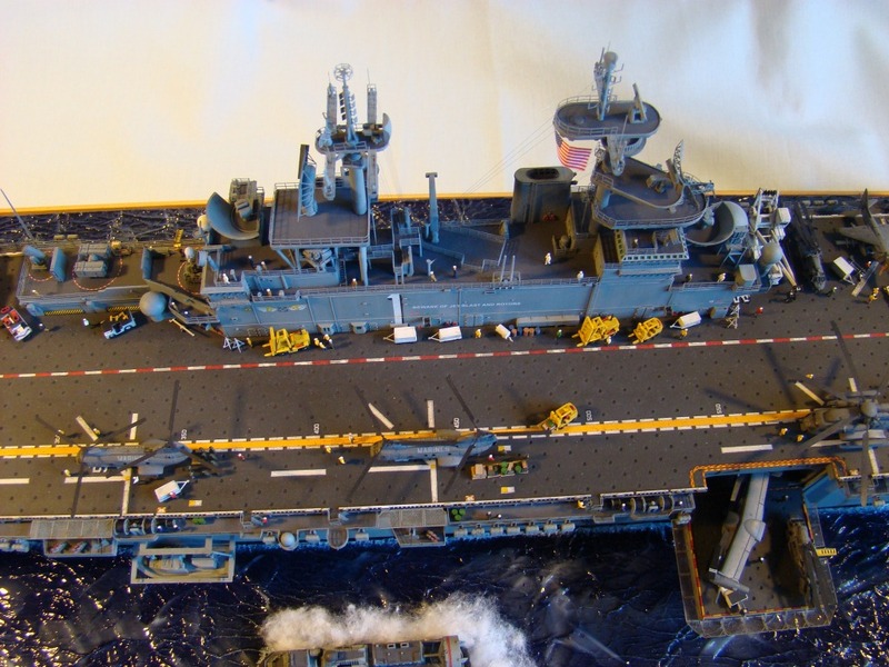 USS WASP LHD-1 1/350 Revell  Dsc09188v